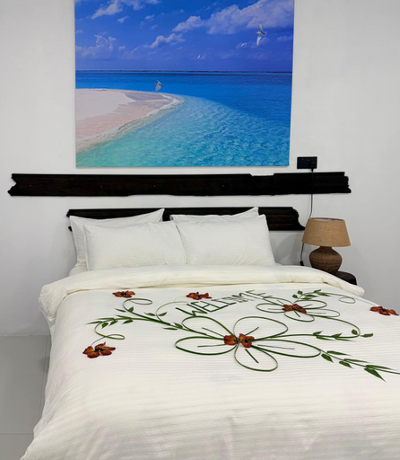 Bedroom 2, Crystal Sea Inn
