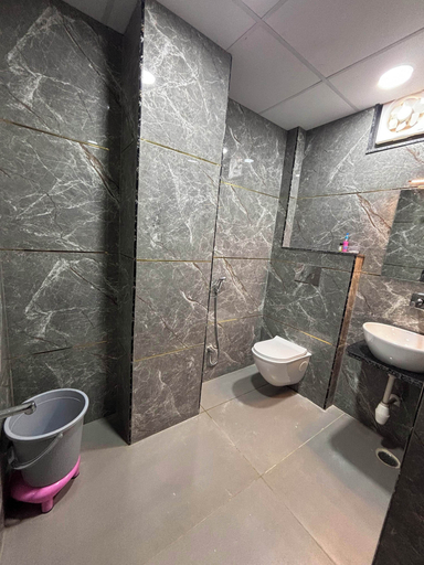 Bathroom 2, Hotel Shri Ram Legacy, Jodhpur