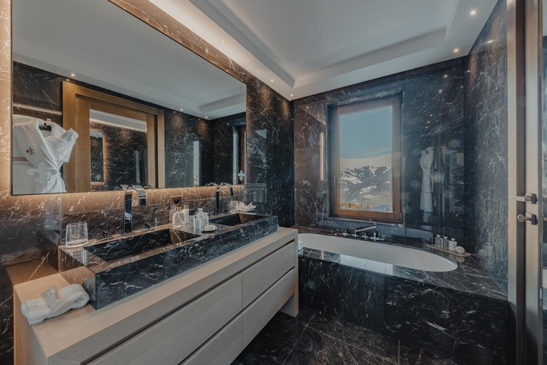 Bathroom 3, Ultima Hotel Courchevel, Savoie