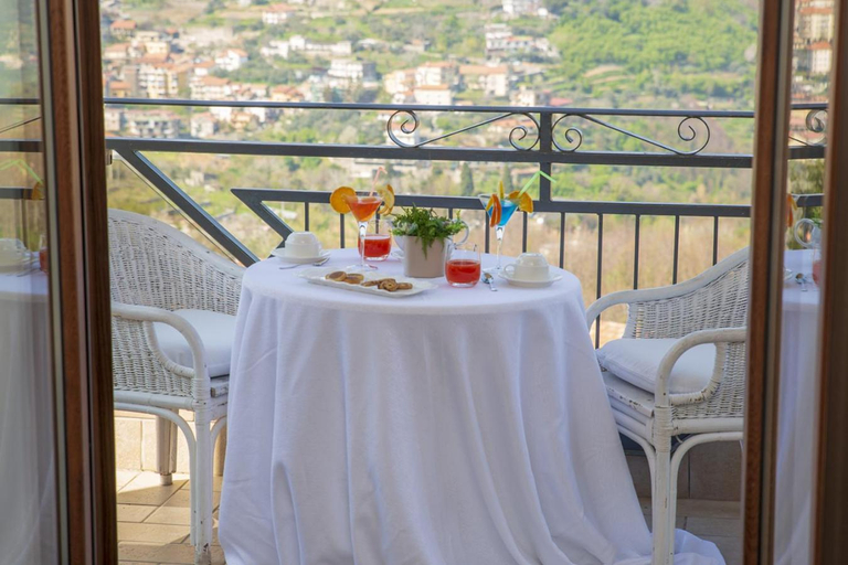 3, Villa Donna Carmela, Napoli