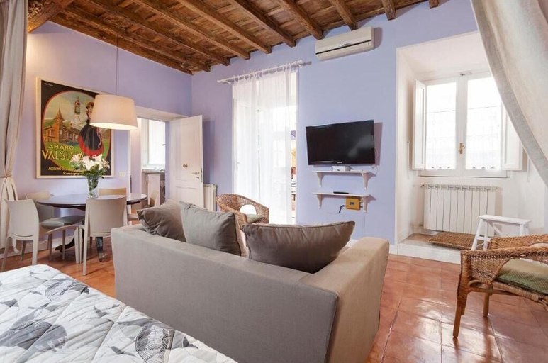 Living area 4, Apartment Via Farina, Rome