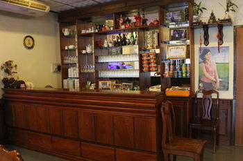 Food & Drinks