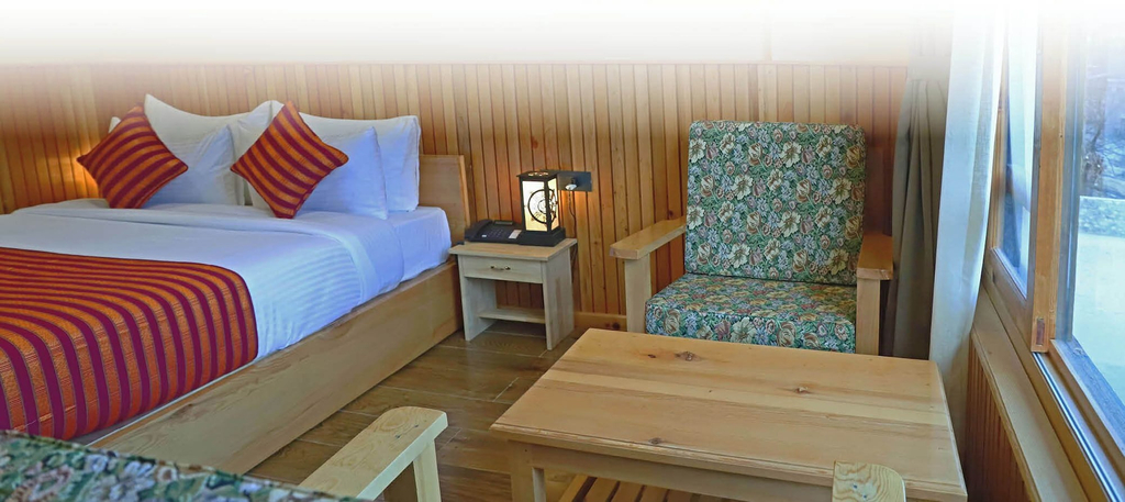 Room 5, River Front Resort, Lamgong