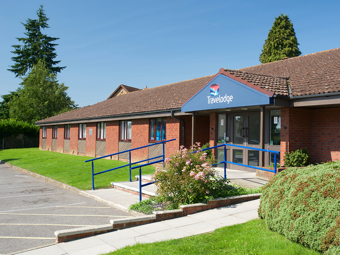 Exterior & Views, Travelodge Alton Four Marks, Hampshire
