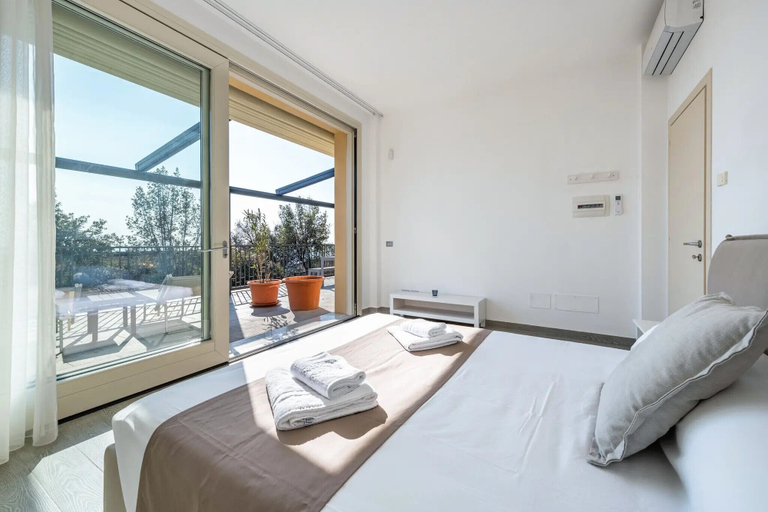 Room 4, Virgilio Rosso in Toscolano-maderno, Brescia