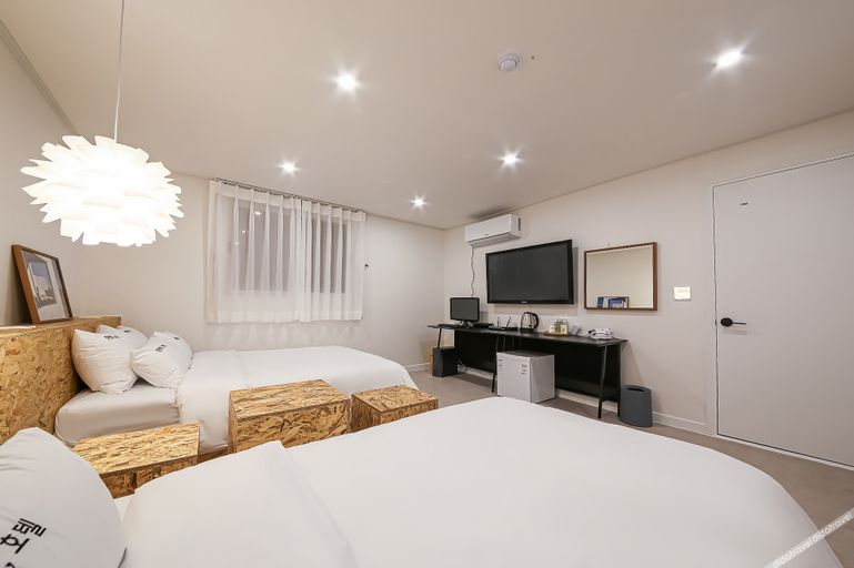 Bedroom 3, Gwangju Chungjang-ro First Boutique Hotel, Buk