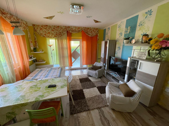 Bedroom 2, Lona - Apartman, Lengyeltóti