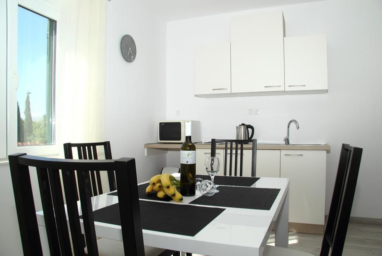 Others 5, Apartments Mocici, Konavle