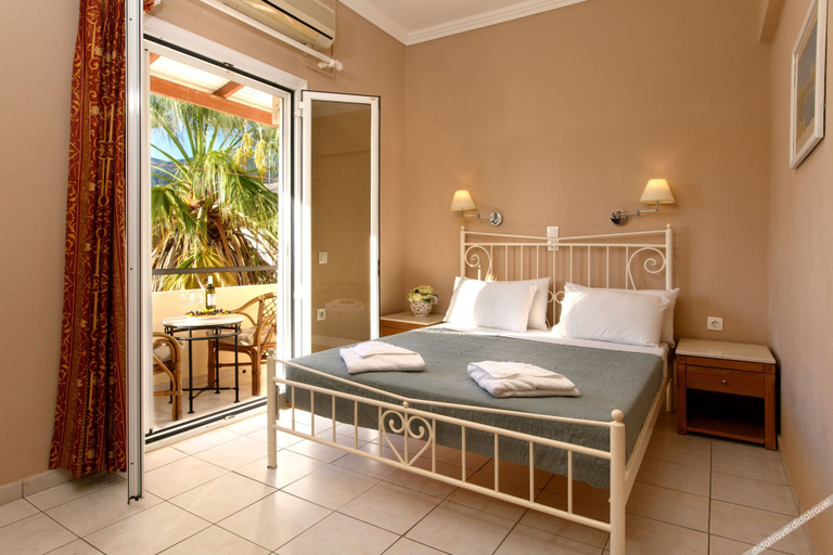 Bedroom 2, Ipsos Di Mare Hotel, Ionian Islands