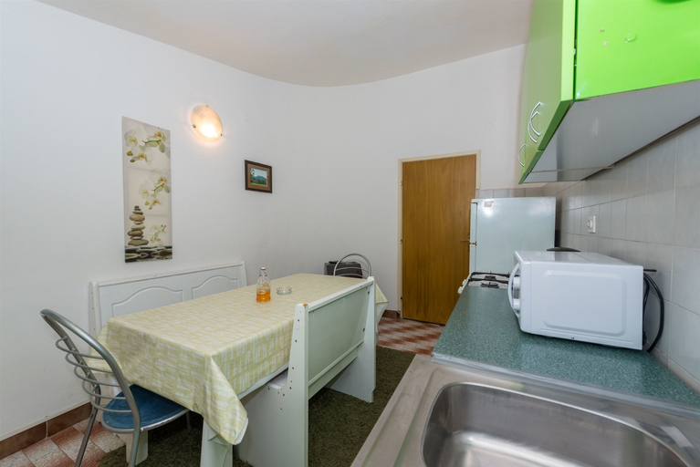 Others 5, Apartments and Rooms Dragica, Starigrad