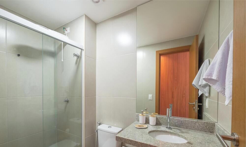 Bathroom 5, Apt in Condo w/ Pool 140m From the Beach Vii0107, Camaçari