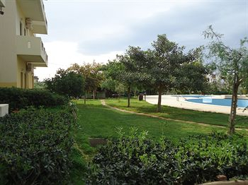 Property Grounds 2, Portokali Apartments, Crete