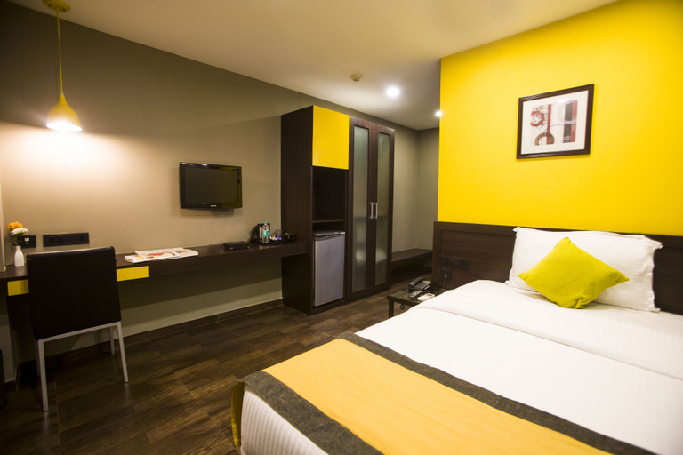 Others 5, Hotel Dhans, Chennai