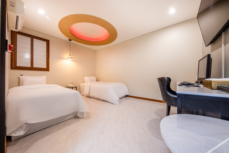 Bedroom 3, Jecheon Cats Hotel, Jecheon