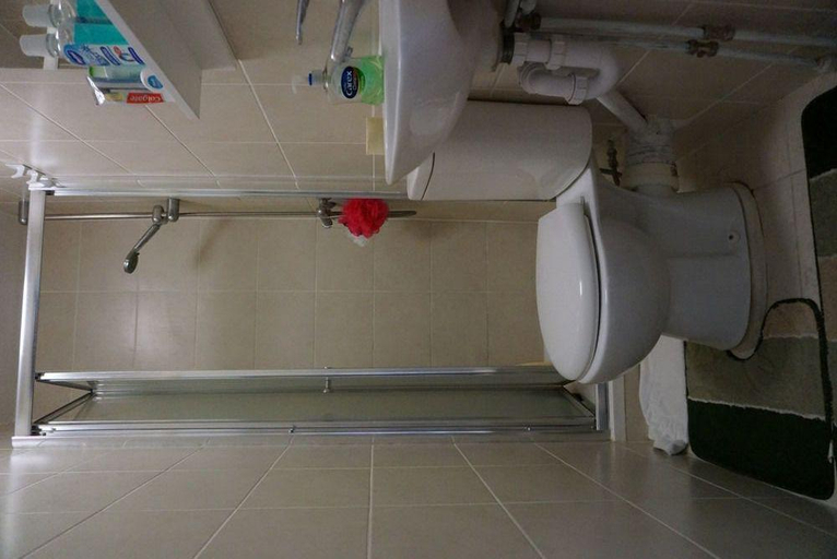Bathroom 3, Atlas Studio Rooms, London