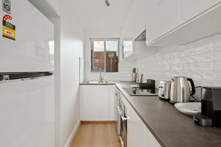 Others 2, Stylish 1-Bed Apartment Near Manly Beach, Sydney