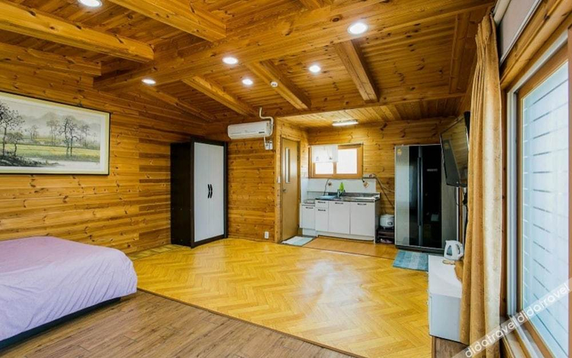 Bedroom 3, Byeokdosan Hwangtobonga Pension, Gyeongju