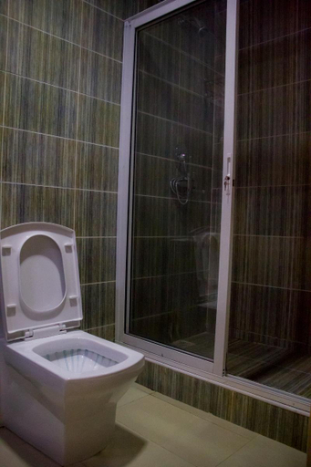 Bathroom 3, Starfire Hotel, Kosofe