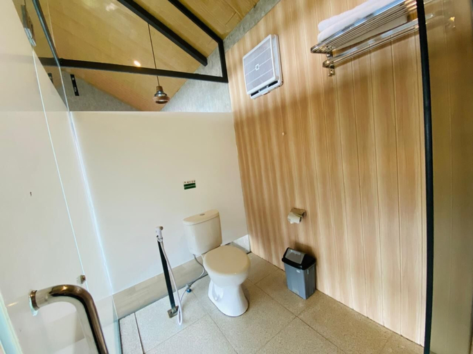 Bathroom 5, Azana Essence Selo Boyolali, Boyolali