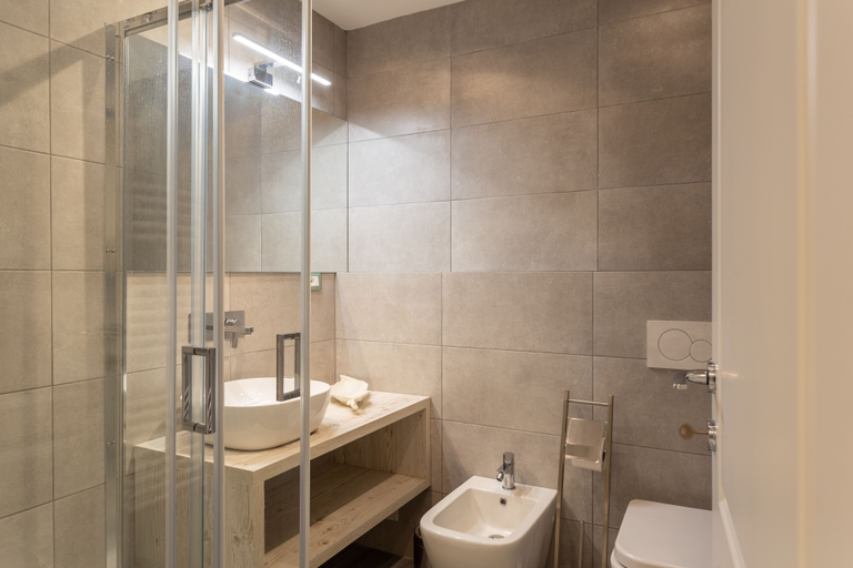 Bathroom 4, Carla's Rooms with Private Bathroom & Kitchen, Florence