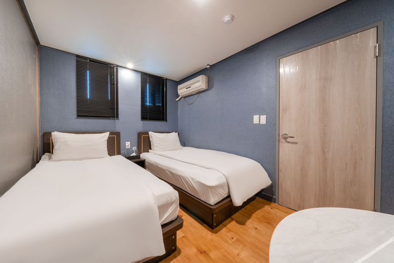 Bedroom 3, Gangseo (Gimpo Airport) Bank Motel, Gangseo