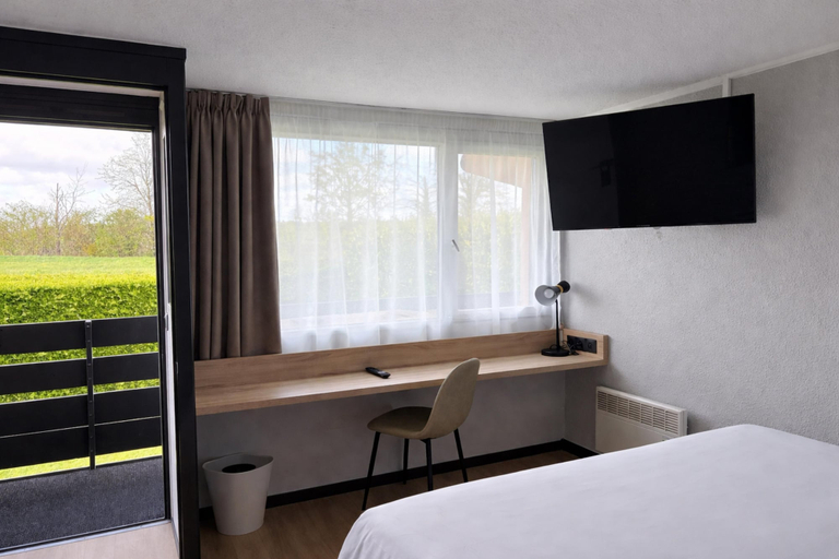 Bedroom 3, Campanile NATURE - Rouen Nord Mont Saint Aignan, Seine-Maritime
