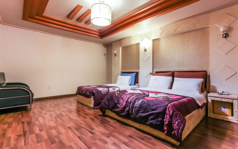 Others 3, Motel Nine, Yuseong