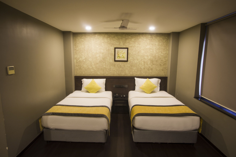 Others 3, Hotel Dhans, Chennai