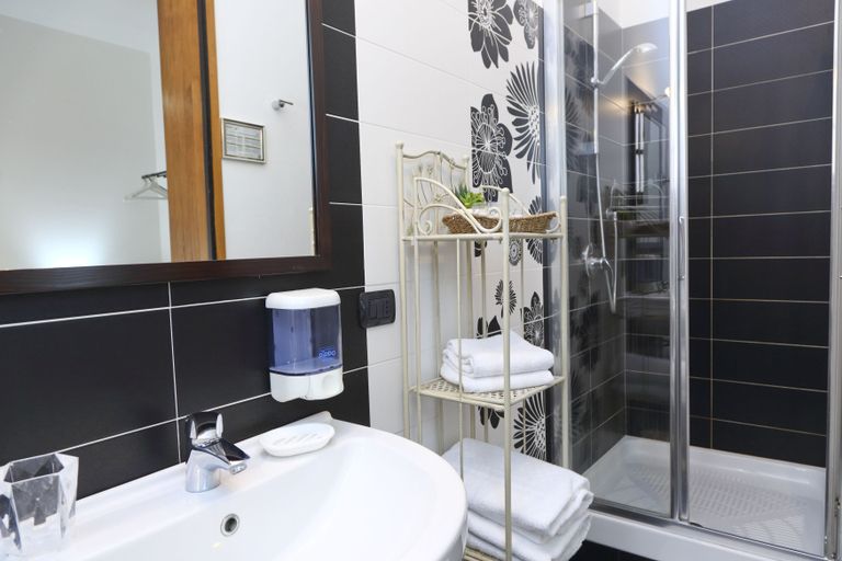 Bathroom, Bohémien Boutique Guesthouse, Palermo