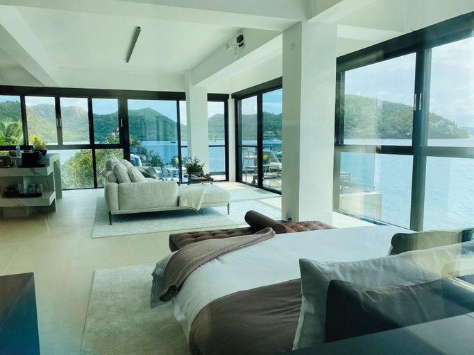 Room 4, The Waterfront Studio, Busuanga
