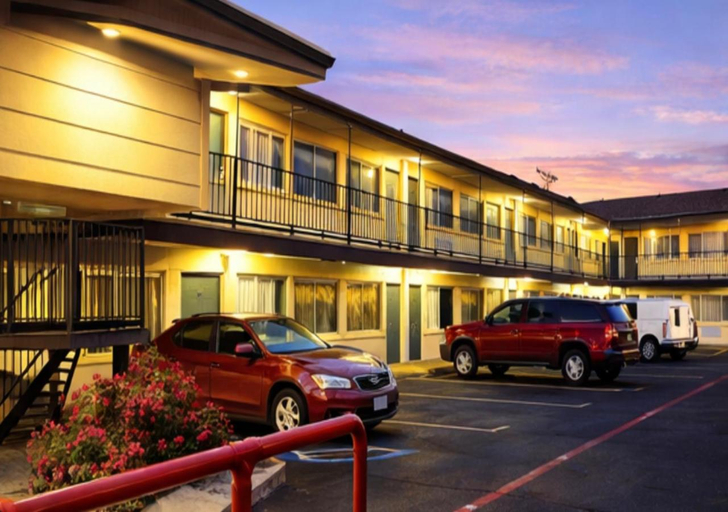 Exterior & Views 1, Budget Inn & Suites, Randall