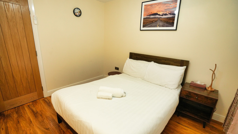 Room 2, Silk Hotel, Lincolnshire