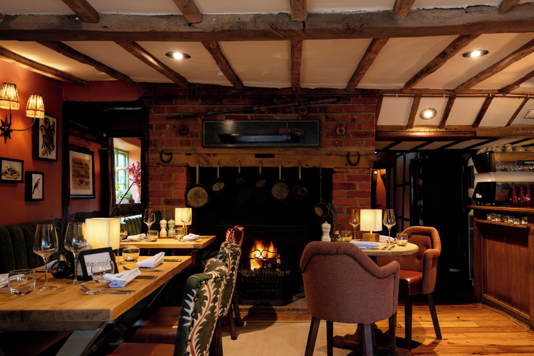 Food & Drinks 4, The White Hart, Hampshire