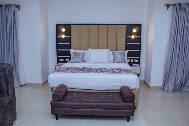 Room 5, Emsworth Hotel, Bwari