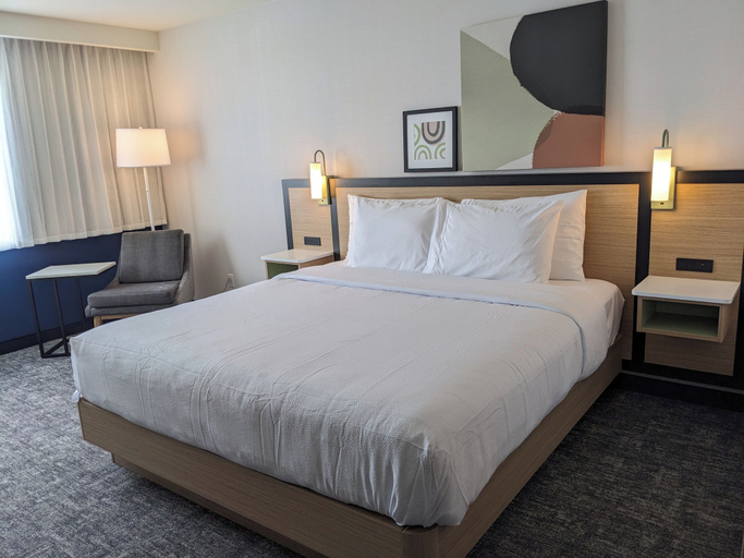 Bedroom 2, Spark by Hilton Montreal Brossard, Champlain