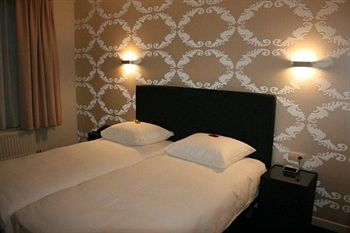 Others 4, Hotel Essenza, Antwerpen