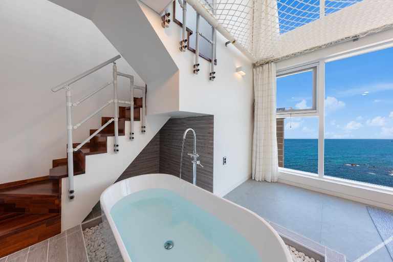 Bathroom 3, Donghae 828 ocean view Spa Pension, Donghae