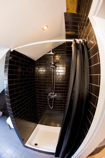 Bathroom 5, Pilotow 87 Apartments, Kraków City