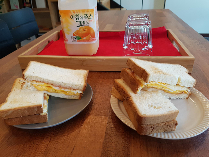 Others 4, Sokcho Hutte Guesthouse, Goseong