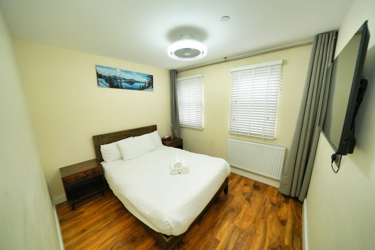 Room 4, Silk Hotel, Lincolnshire