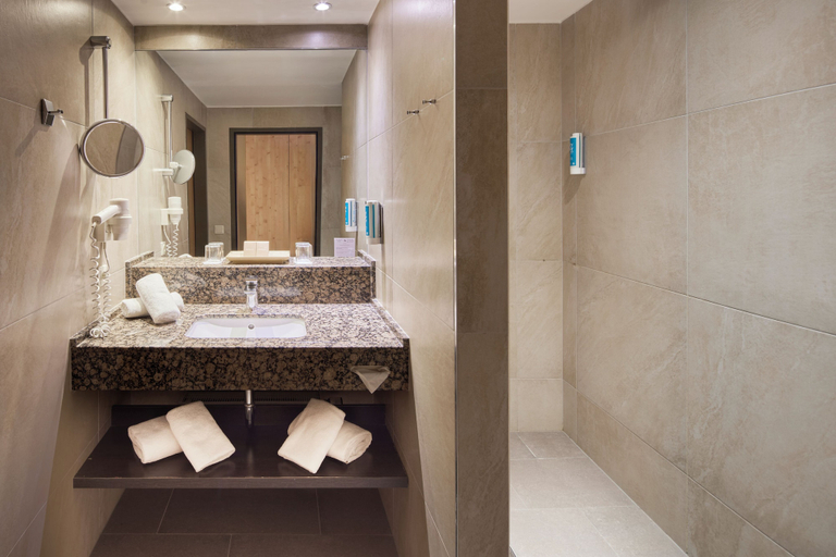 Bathroom 5, Das Alpenhaus Kaprun, Zell am See