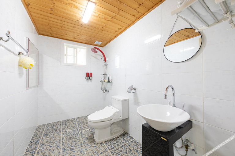 Bathroom 3, Buan Sonamuae Geolin Noeul Pension, Buan