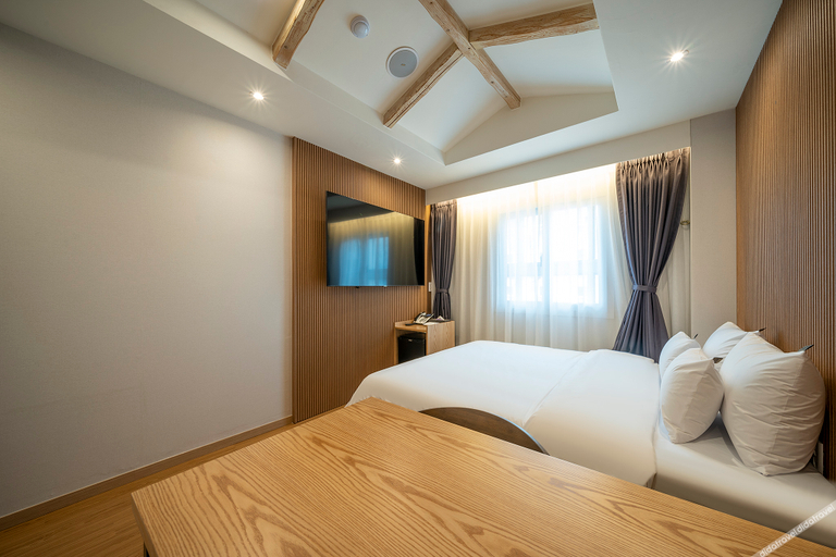Bedroom 2, Changwon Sangnam-dong Q, Changwon