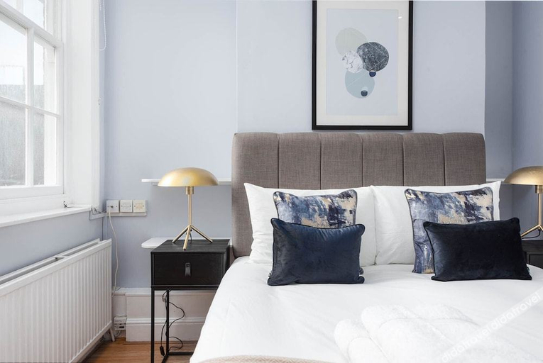 Others 4, Mayfair by CAPITAL, London
