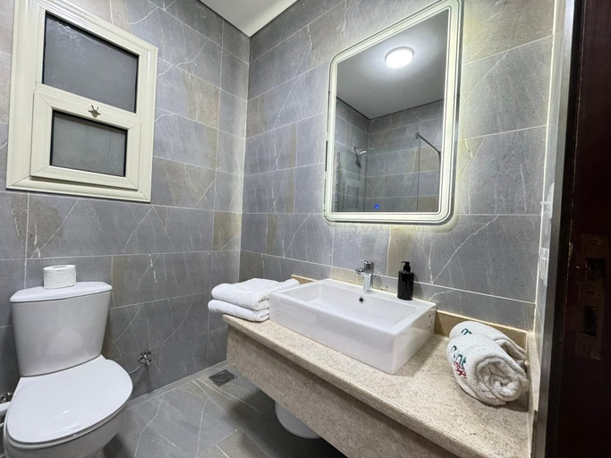 Bathroom 3, 90 Avenue - Mynt Hospitality, New Cairo City