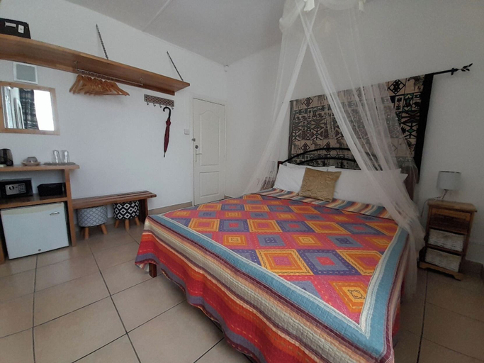 Bedroom 2, Villa Osumare, Black River