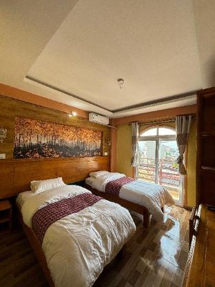 Others 3, Hotel Astro, Gandaki