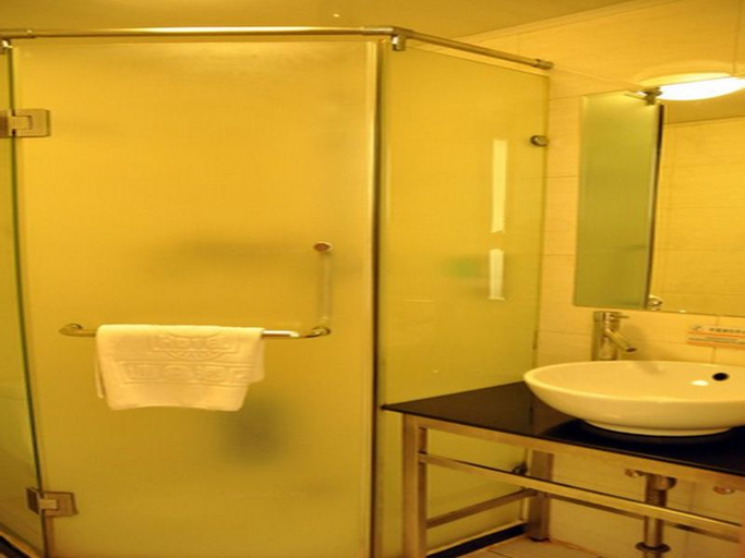 Bathroom 3, Super 8 Hotel Shangdi, Beijing