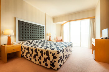 Others 5, Crown Resorts Horizon Hotel