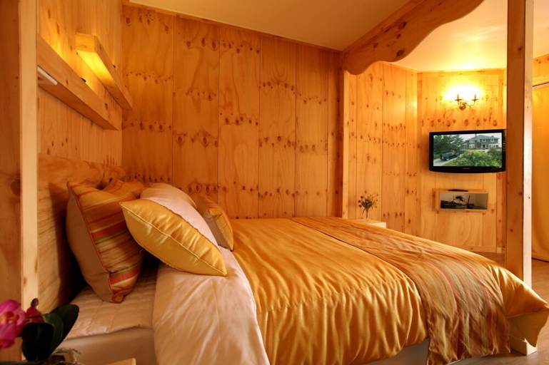 Bedroom 2, Pado Hyanggi Pension, Geoje